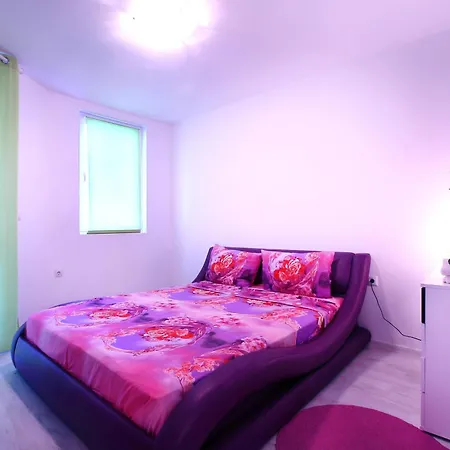 Private With Parking And Pool