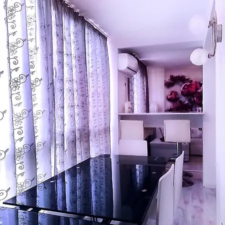 Private With Parking And Pool * Balchik
