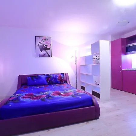 Private With Parking And Pool * Balchik