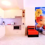 Apartamento Private With Parking And Pool