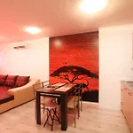 Private With Parking And Pool Apartamento