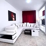 Private With Parking And Pool