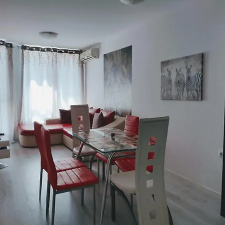 Private With Parking And Pool Apartment Balchik