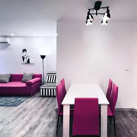 Private With Parking And Pool * バルチク