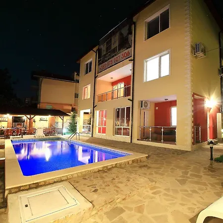 Private With Parking And Pool アパート *